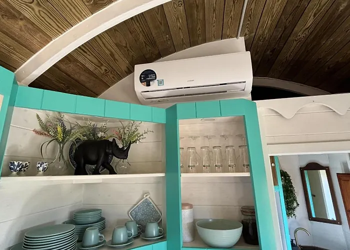 Sleeps 2 - Pool Balcony Mountain Views Chalet *