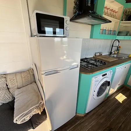 Sleeps 2 - Pool Balcony Mountain Views 埃斯特波纳