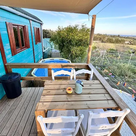 Sleeps 2 - Pool Balcony Mountain Views 木屋 埃斯特波纳