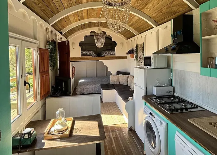 Sleeps 2 - Pool Balcony Mountain Views Шале